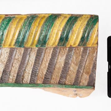 Kafel z rozetą kwiatową