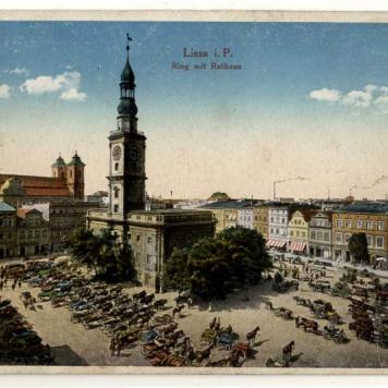 Rynek w Lesznie z Ratuszem