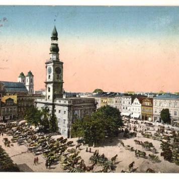Rynek z Ratuszem w Lesznie