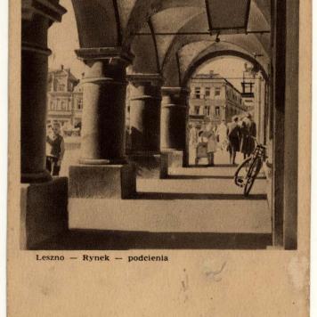 Rynek - kamienica z podcieniami