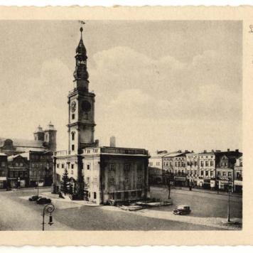 Rynek w Lesznie z Ratuszem