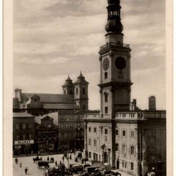 Rynek w Lesznie z Ratuszem