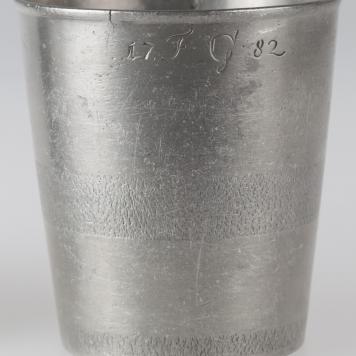 Kubek nieustalonego cechu