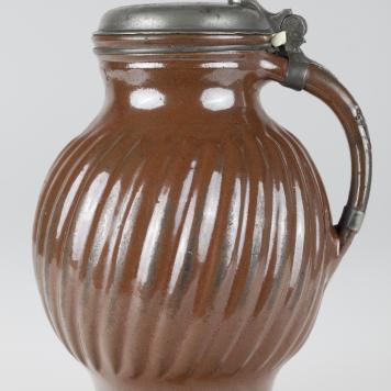 Dzban do piwa cechu kowali