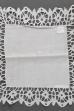 Serwetka biała z haftem richelieu